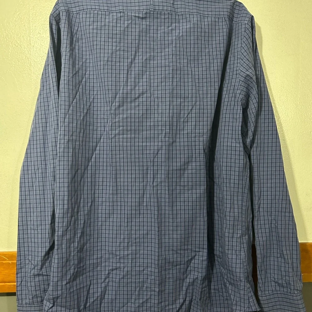 Banana Republic Men's Navy Blue Windowpane Button-Down Shirt